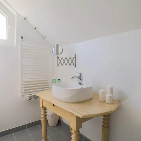 Le Vitrail - Cathedrale Centre Charme *