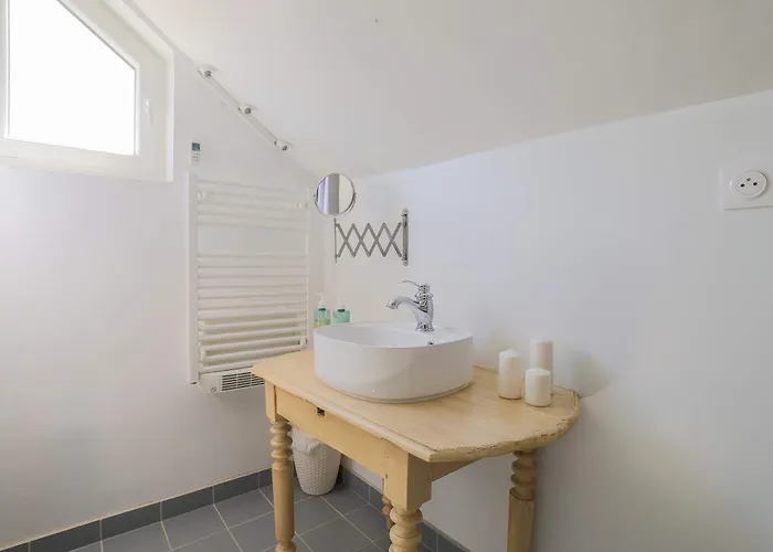 Le Vitrail - Cathedrale Centre Charme *